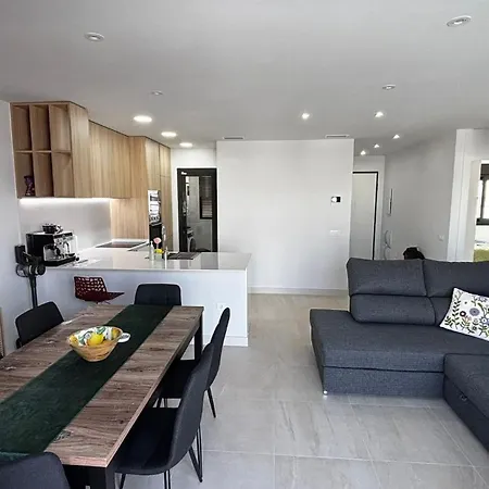 Br2 Balcones Apartment *